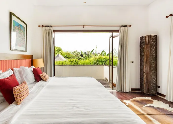 Kaira Hotel 5*