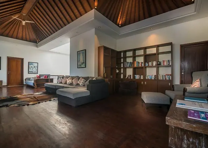 Kaira Hotel 5*