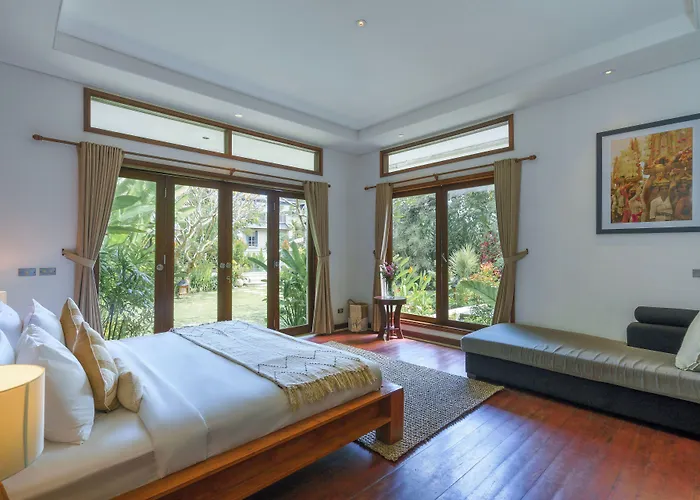 Kaira Hotel 5*
